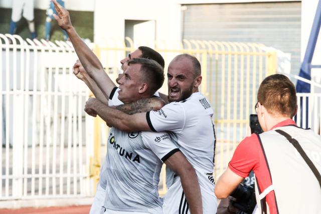 中国男篮仍有机会拿奥运门票 目前日本最占优